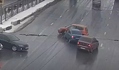 Момент аварии на Московском шоссе в Рязани попал на видео